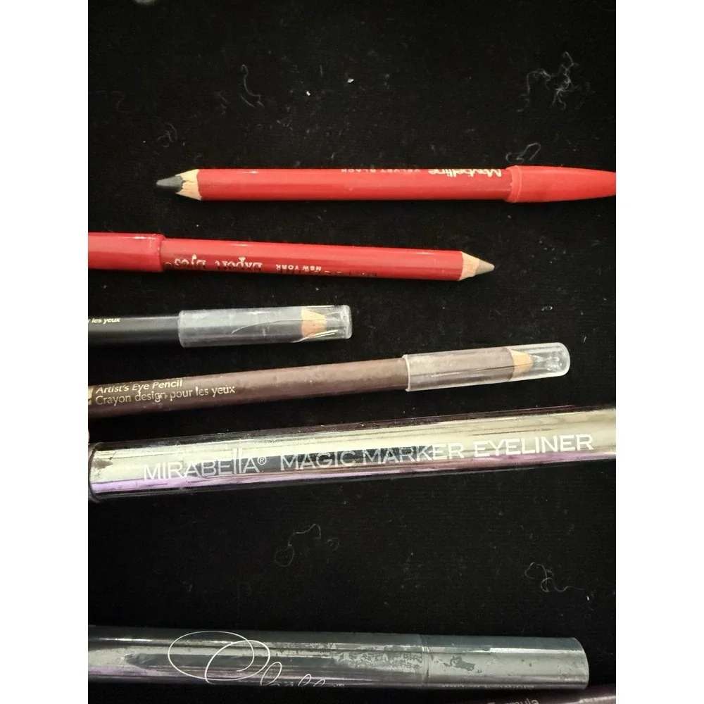 LOT OF 9‎ DIFFERENT COLOR EYE Liner Misc Brands LIP LINER PENCIL 5262